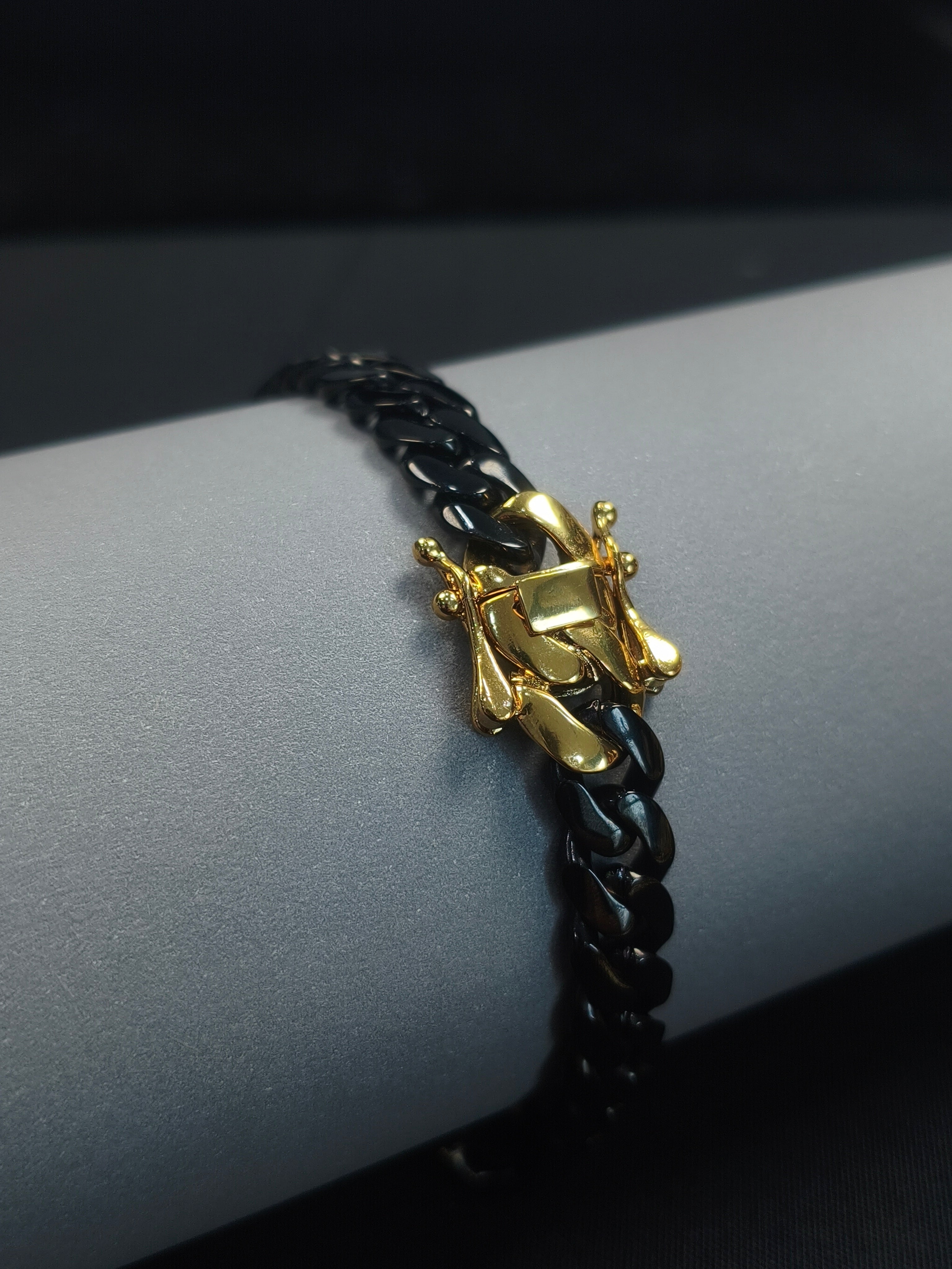 Hip-hop trendy gold buckle black chain fashionable Cuba dragon head chain